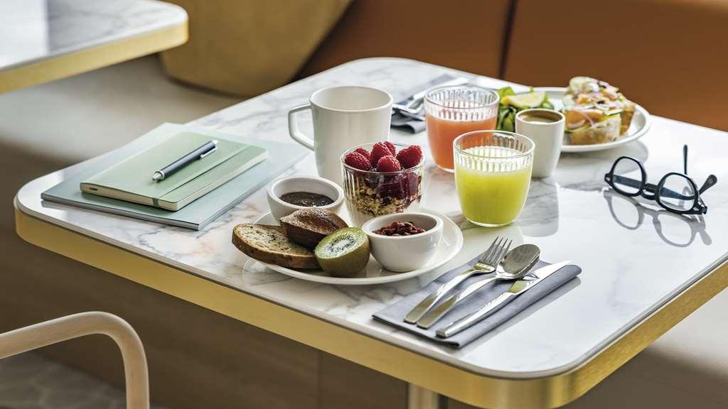 Okko Hotels Nice Aeroport 레스토랑 사진